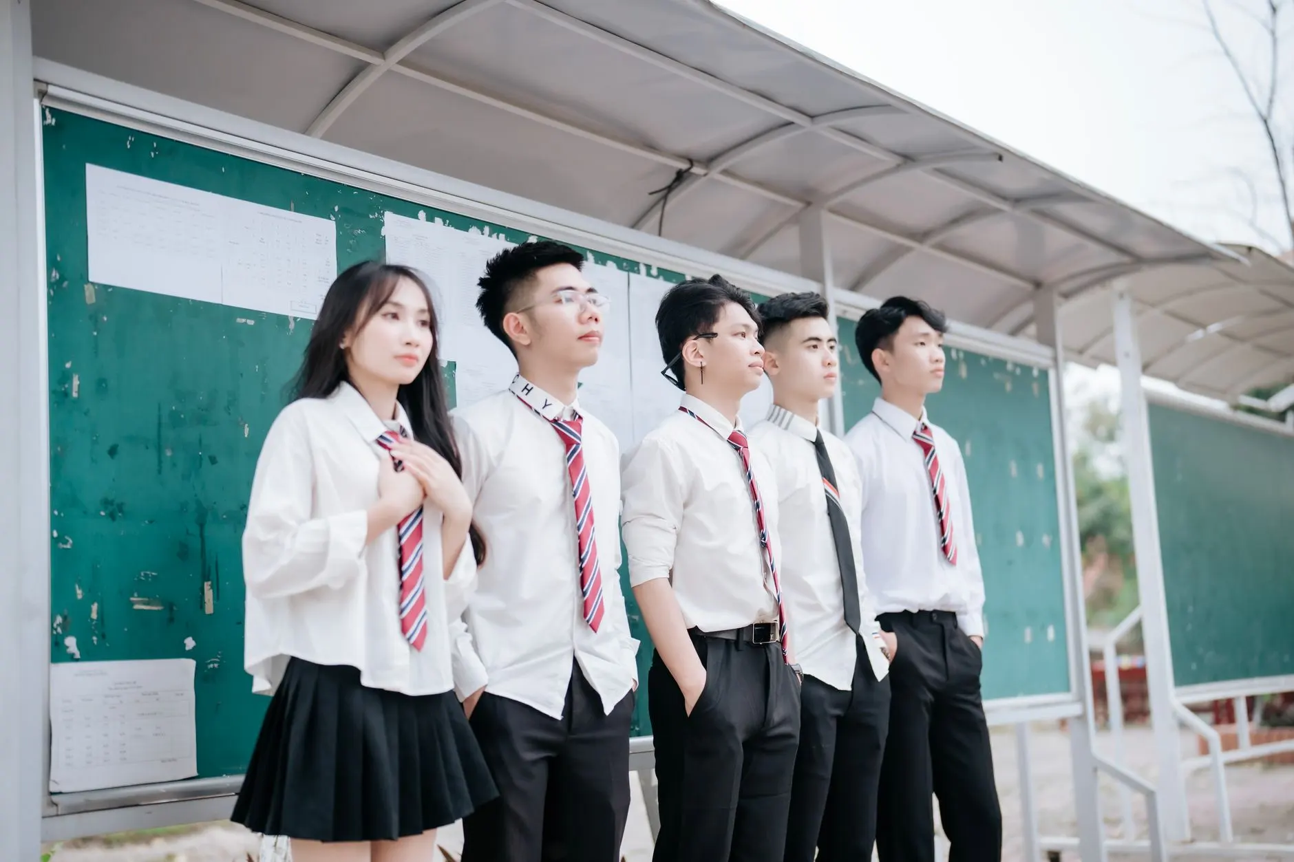 重庆校服定制面料工艺对比:学生装耐穿性与舒适度实测解析正文配图 1
